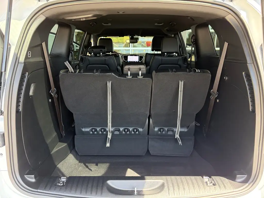 
2025 Chrysler Grand Caravan SXT full									