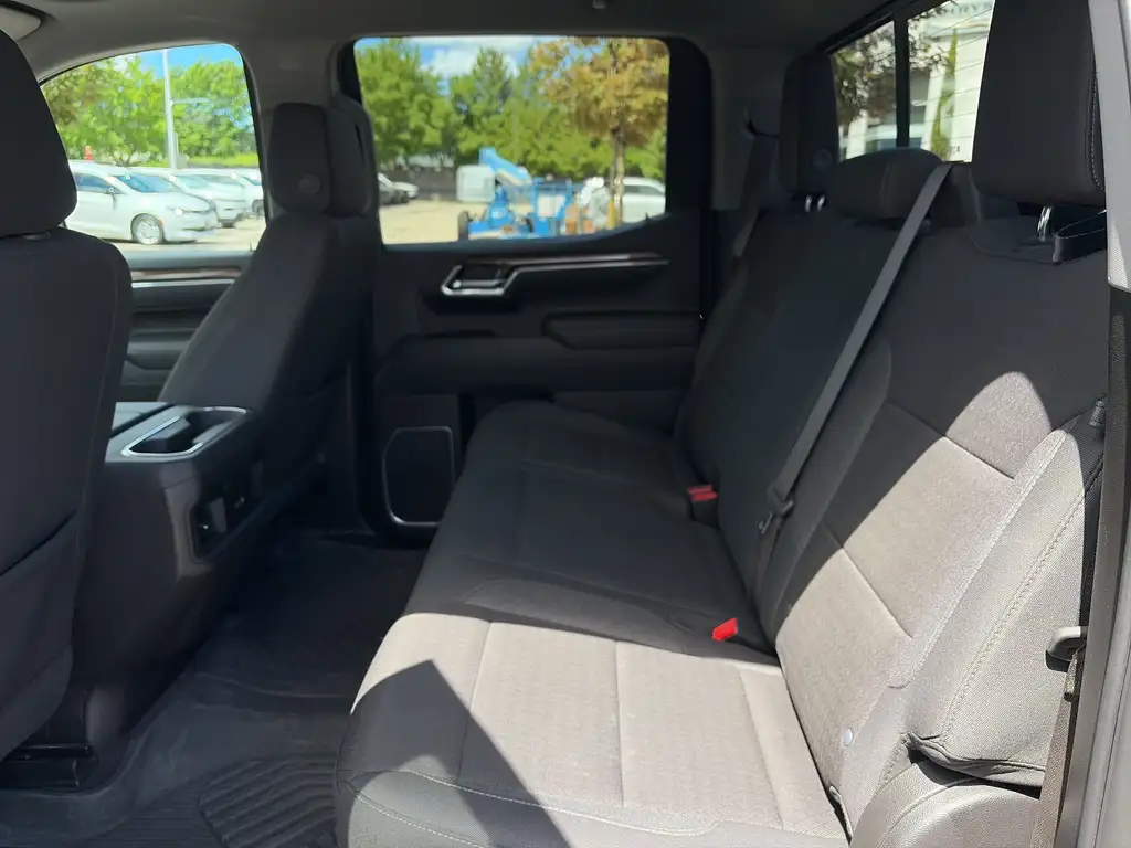 
2025 Chevrolet Silverado 1500 LT TRAILBOSS 4X4 full									