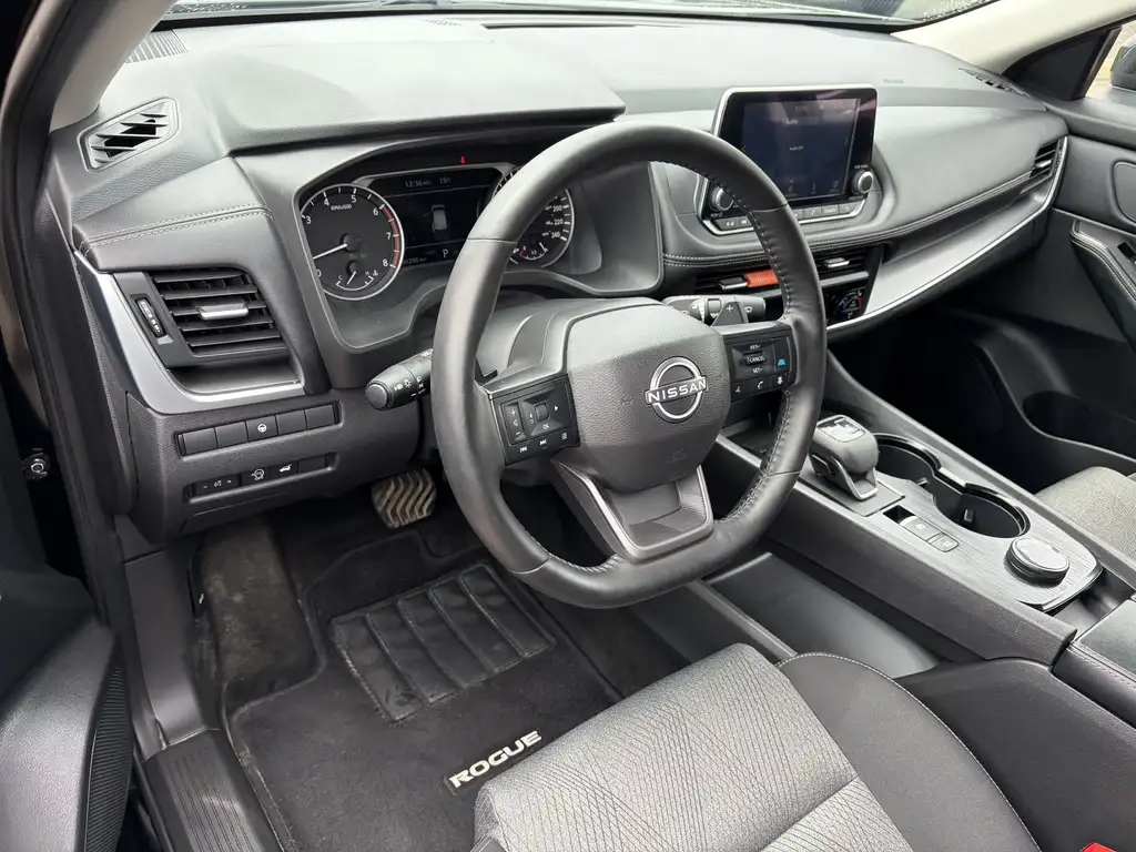 
2025 Nissan Rogue SV SUNROOF AWD full									