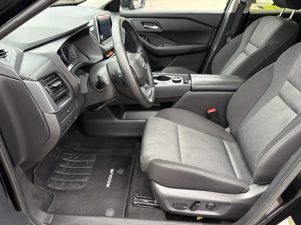 
2025 Nissan Rogue SV SUNROOF AWD full									